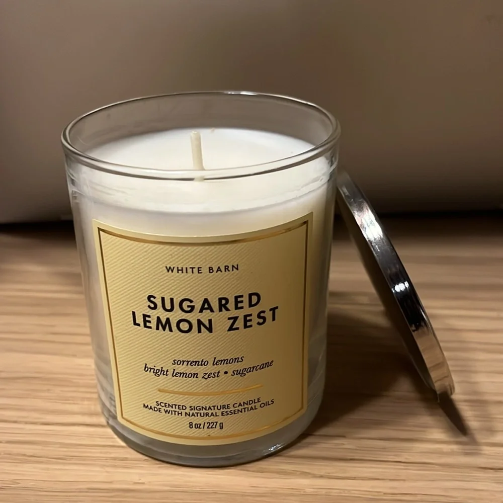 Bath & Body Works Single Wick Candle. Sugared Lemon Zest.